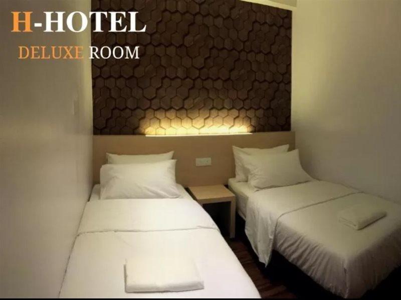 H Hotel Segamat Exterior photo