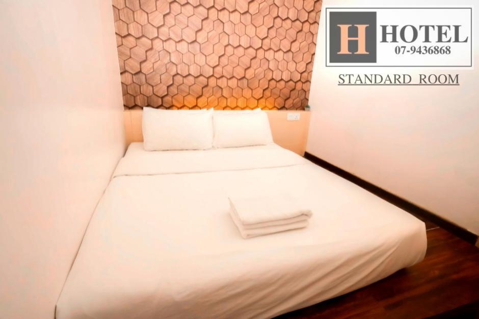 H Hotel Segamat Exterior photo