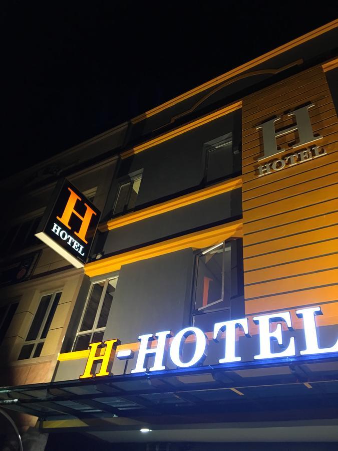 H Hotel Segamat Exterior photo